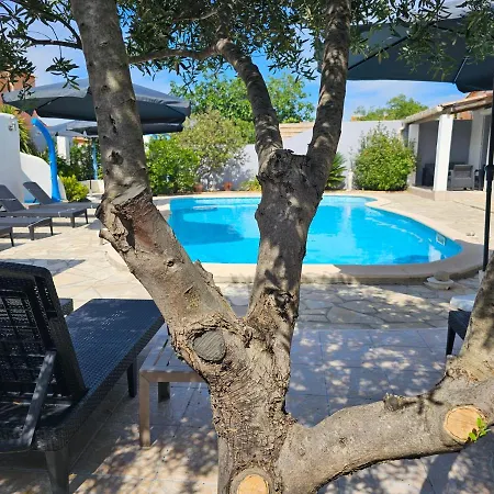 La Casa Del Arti - Hotellerie & - Centre Bien-etre Et Piscine Chauffee 4*