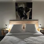 La Casa Del Arti - Hotellerie & - Centre Bien-etre Et Piscine Chauffee Bed & Breakfast 4*