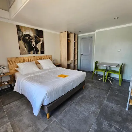 La Casa Del Arti - D'hotes De Charme Avec Piscine Chauffee Bed & Breakfast