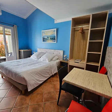 La Casa Del Arti - Chambres D'Hotes De Charme Avec Piscine Chauffee סיג'אן