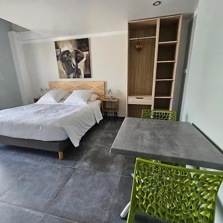 לינה וארוחת בוקר La Casa Del Arti - Chambres D'Hotes De Charme Avec Piscine Chauffee