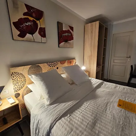 La Casa Del Arti - Chambres D'Hotes De Charme Avec Piscine Chauffee 4* סיג'אן