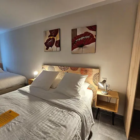 La Casa Del Arti - Chambres D'Hotes De Charme Avec Piscine Chauffee סיג'אן