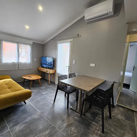 La Casa Del Arti - D'hotes Bed & Breakfast Sigean