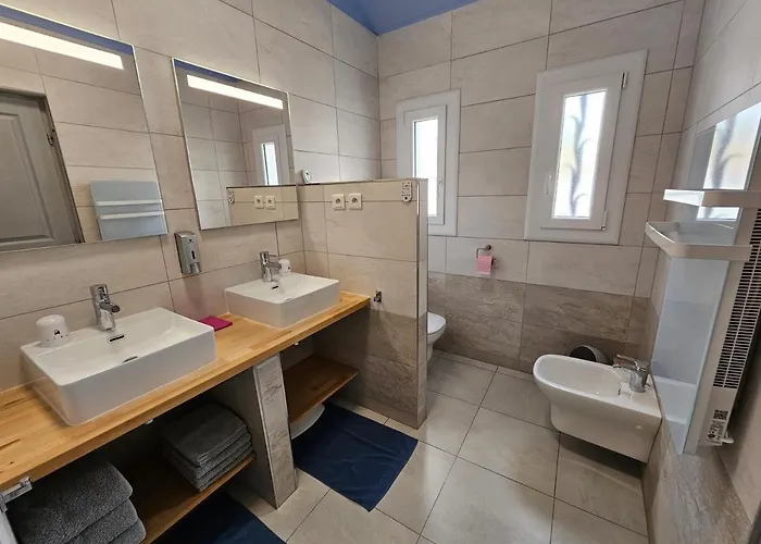 La Casa Del Arti - Hôtellerie&spa - Centre Bien-être Et Piscine Chauffée Sigean