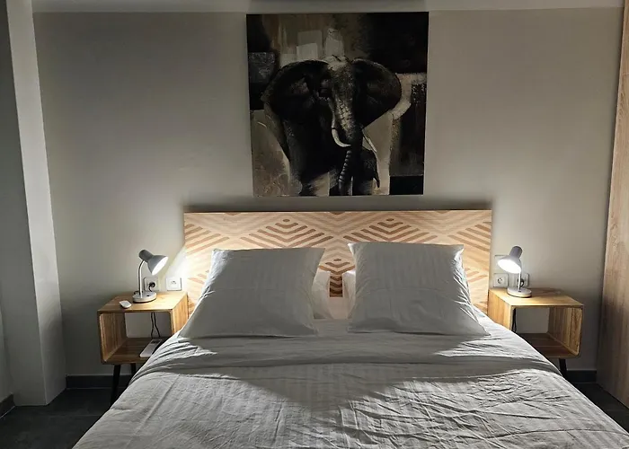 La Casa Del Arti - Hôtellerie&spa - Centre Bien-être Et Piscine Chauffée Alojamento de Acomodação e Pequeno-almoço 4*