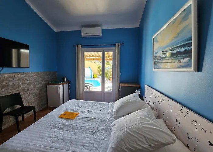 La Casa Del Arti - Hôtellerie&spa - Centre Bien-être Et Piscine Chauffée Alojamento de Acomodação e Pequeno-almoço Sigean