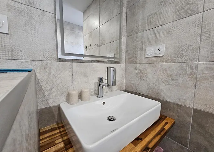 Alojamento de Acomodação e Pequeno-almoço La Casa Del Arti - Hôtellerie&spa - Centre Bien-être Et Piscine Chauffée
